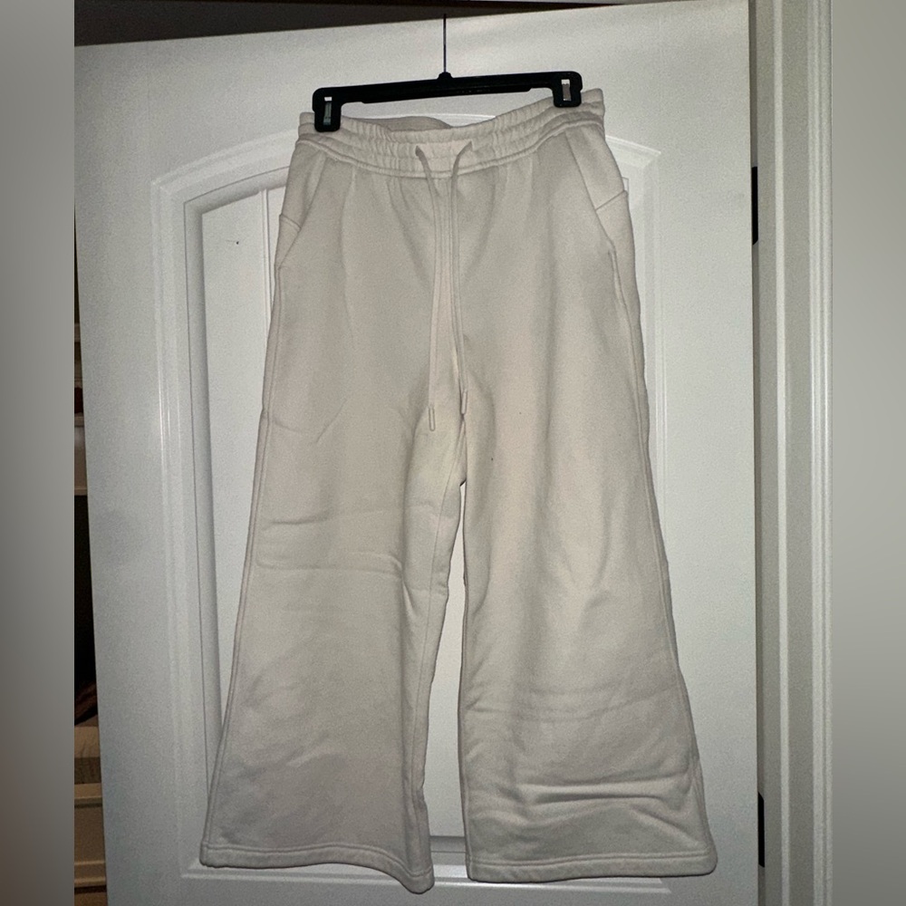 Lululemon Cream Sweatpants